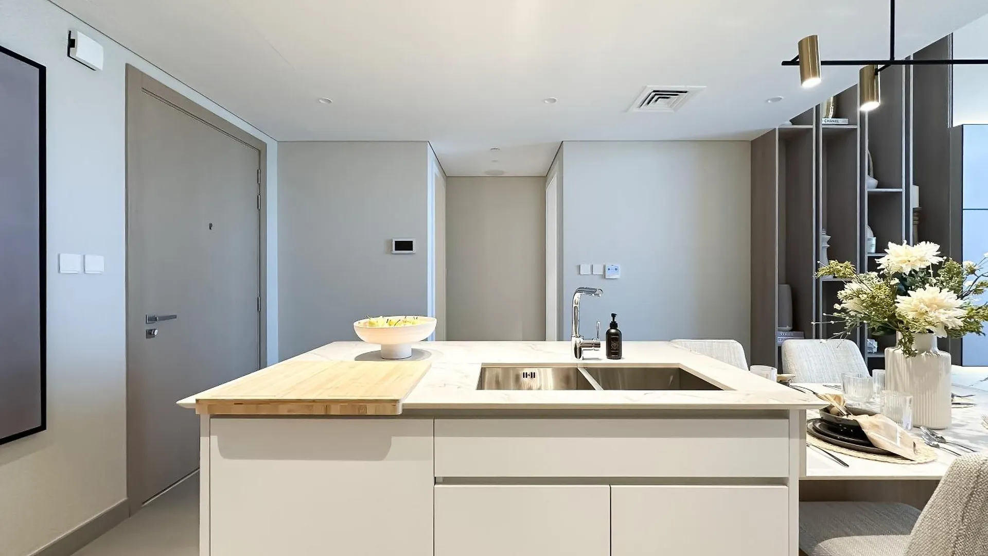Trophy-Aesthetic Apartment W Skyline And Дубай ОАЭ