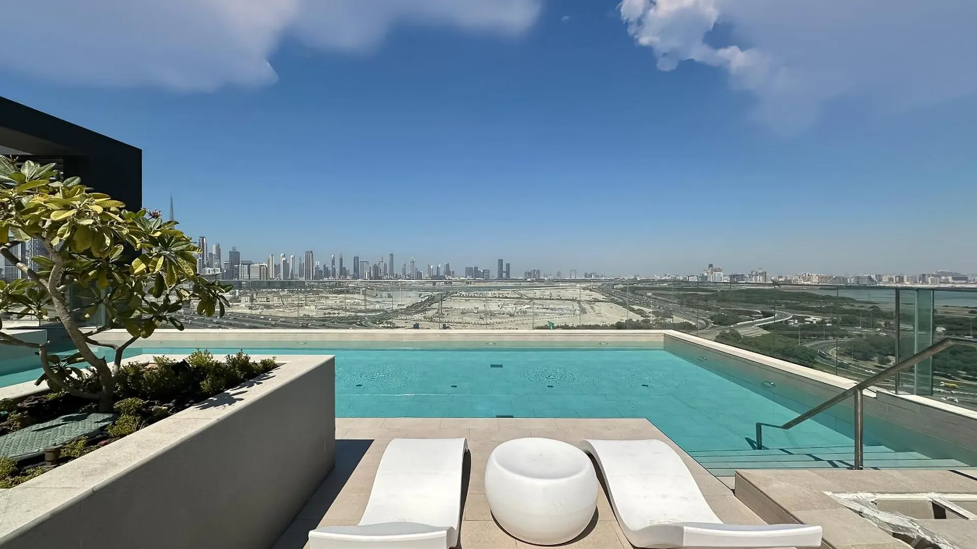 Trophy-Aesthetic Apartment W Skyline And Дубай ОАЭ
